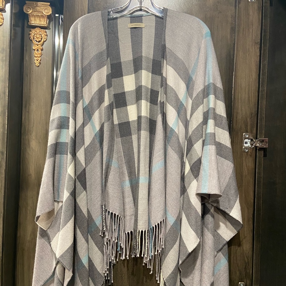 Burberry shawl